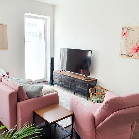 Pb - 7 - Stilvoll Eingerichtetes Im Herzen Senftenbergs Apartment