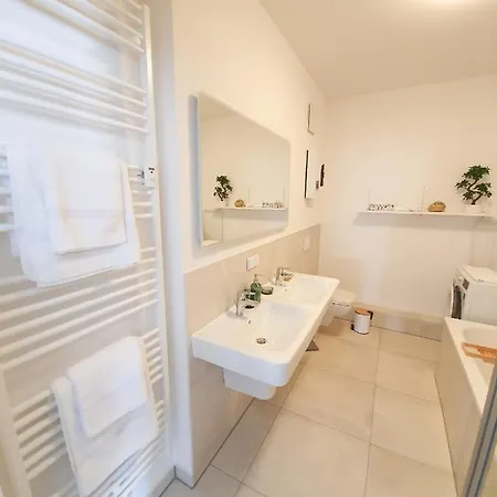 Pb - 7 - Stilvoll Eingerichtetes Im Herzen Senftenbergs Апартаменты Зенфтенберг